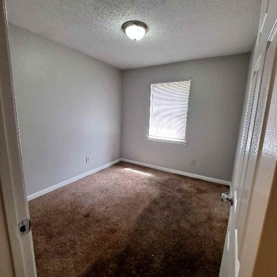 3286 Sandy Springs Dr - Photo 7 of 10