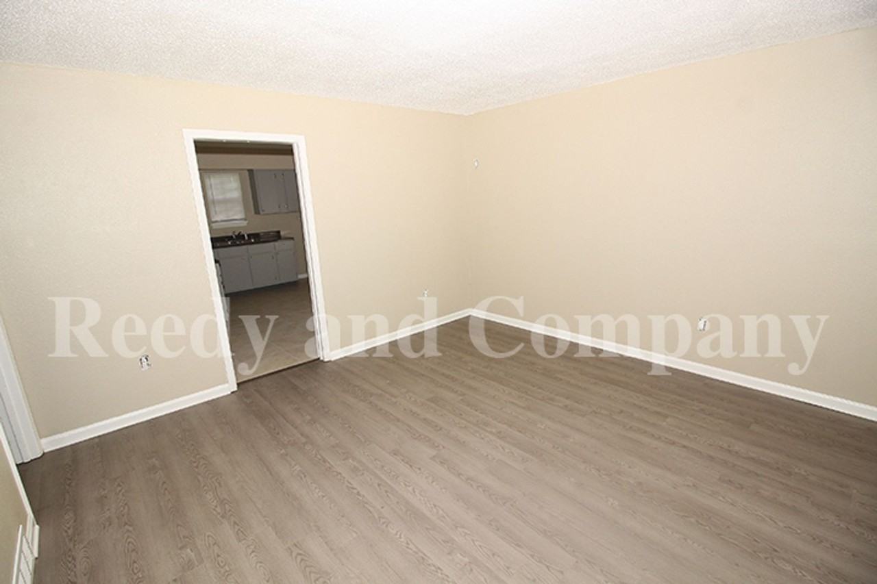 4780 Hillbrook Rd - Photo 5 of 21