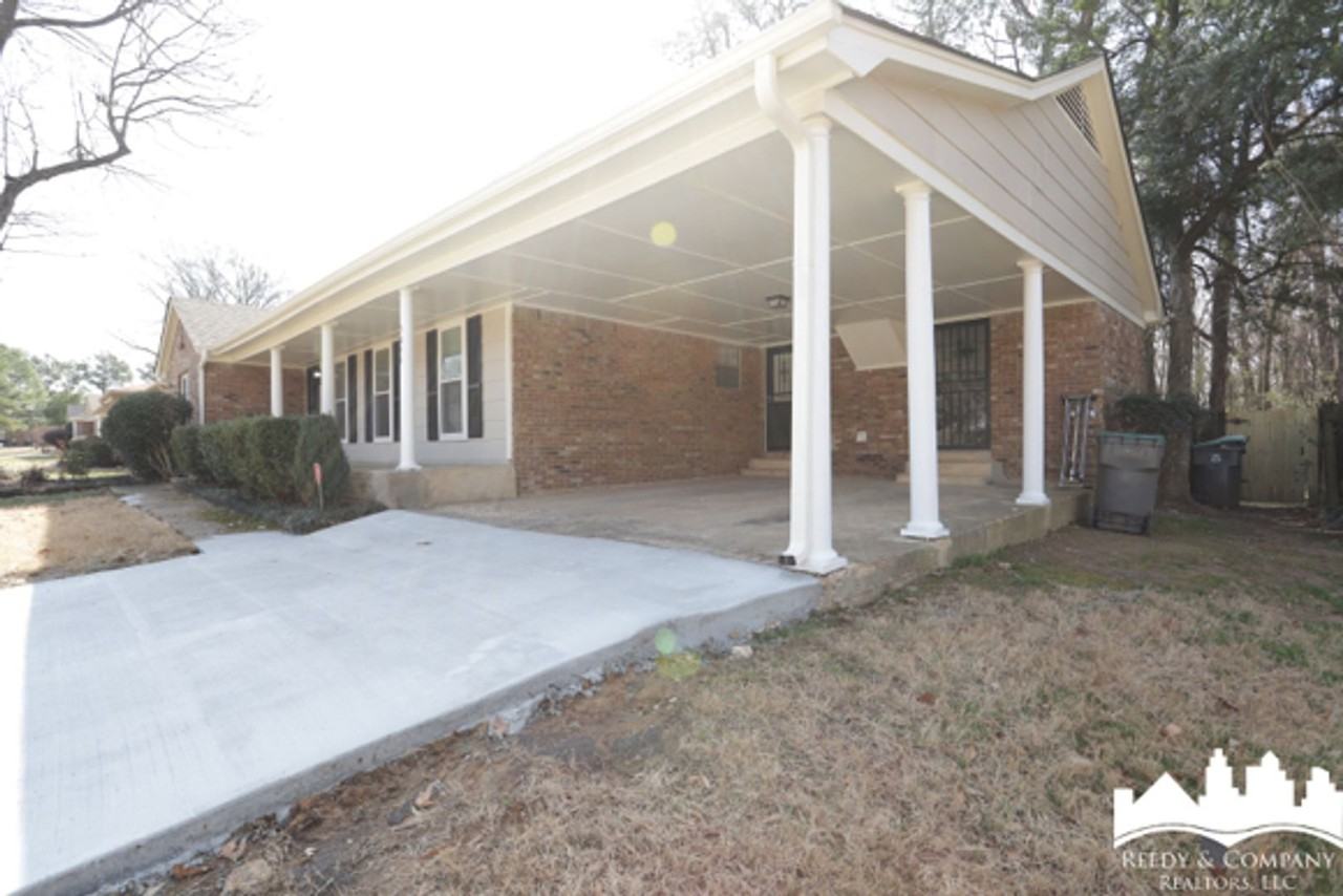 5853 Fox Lair Ave - Photo 3 of 22