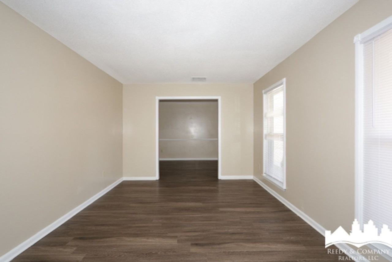 5853 Fox Lair Ave - Photo 6 of 22