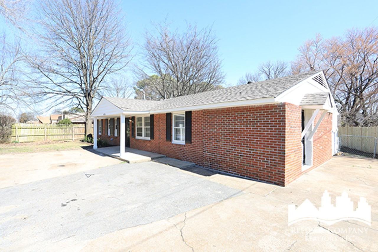 4396 Millbranch Rd - Photo 3 of 20