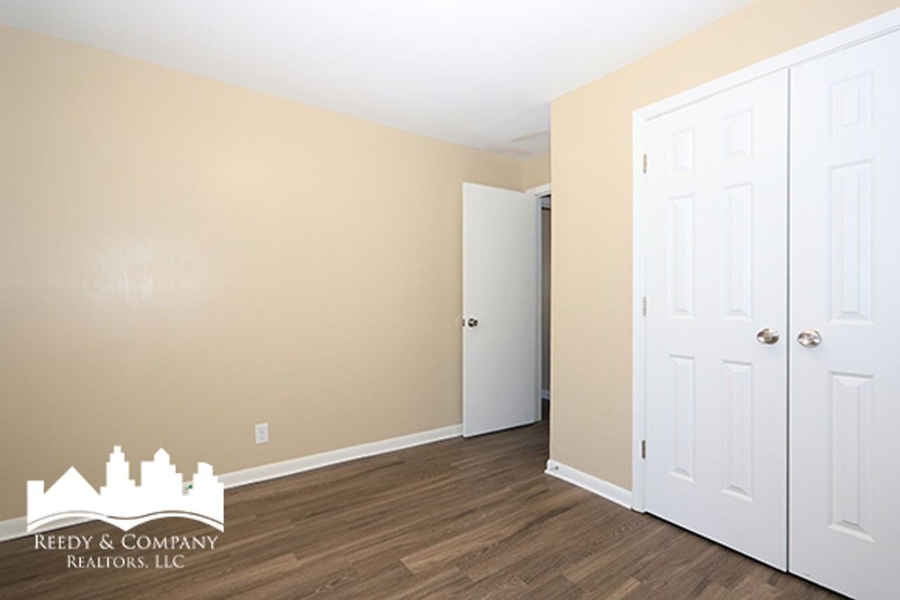 4396 Millbranch Rd - Photo 4 of 20