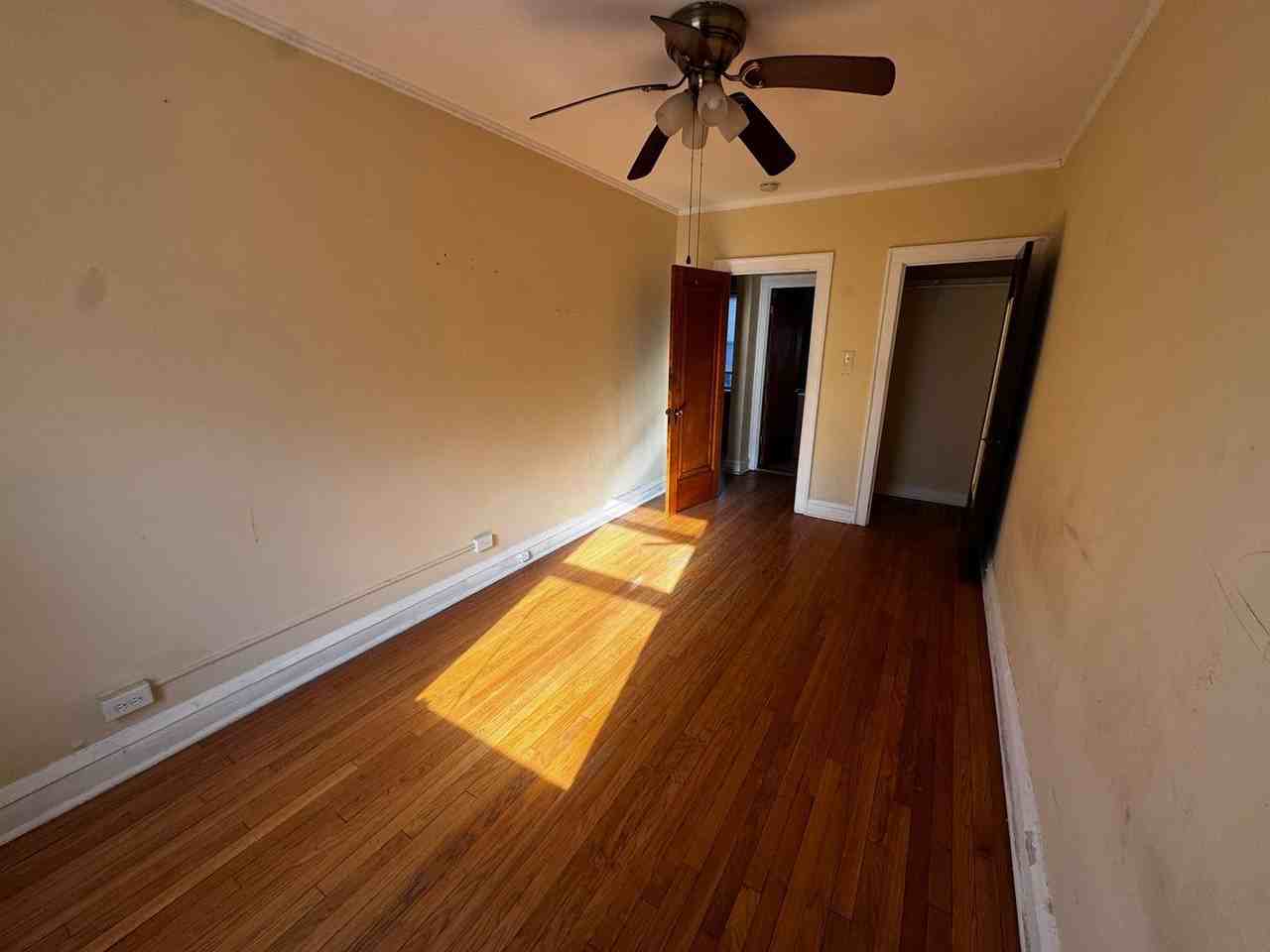 2700 N Laramie Ave - Photo 7 of 9