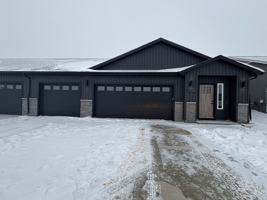 featured image of 2532/2528 Landmark Drive