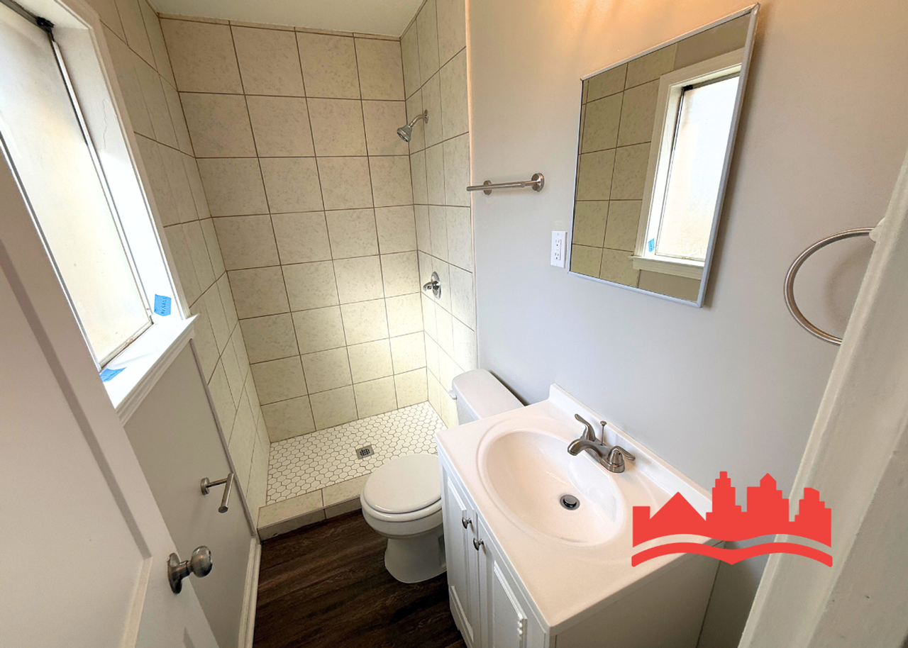 2567 Thackery Dr - Photo 5 of 21