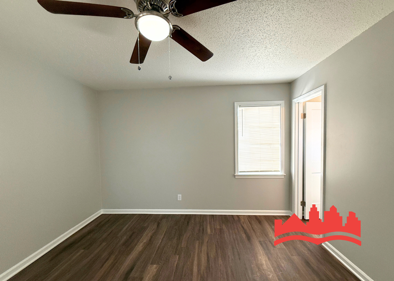 2567 Thackery Dr - Photo 6 of 21