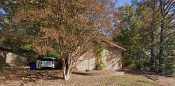 featured image of 6102 Meadowbrook Ln