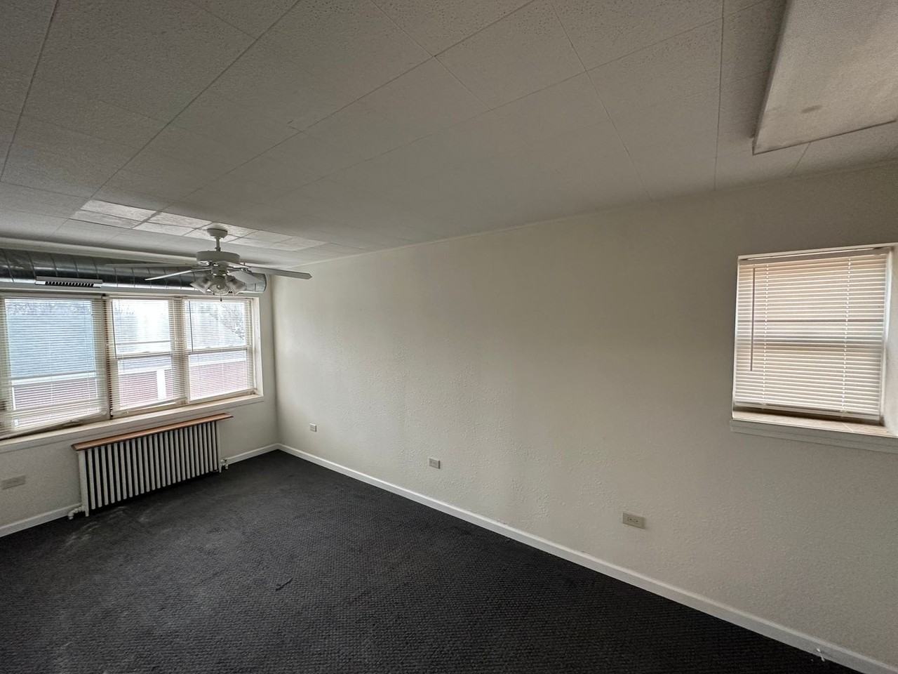 811 W Springfield - Photo 2 of 8