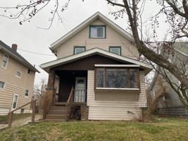 featured image of 907 Battles Ave