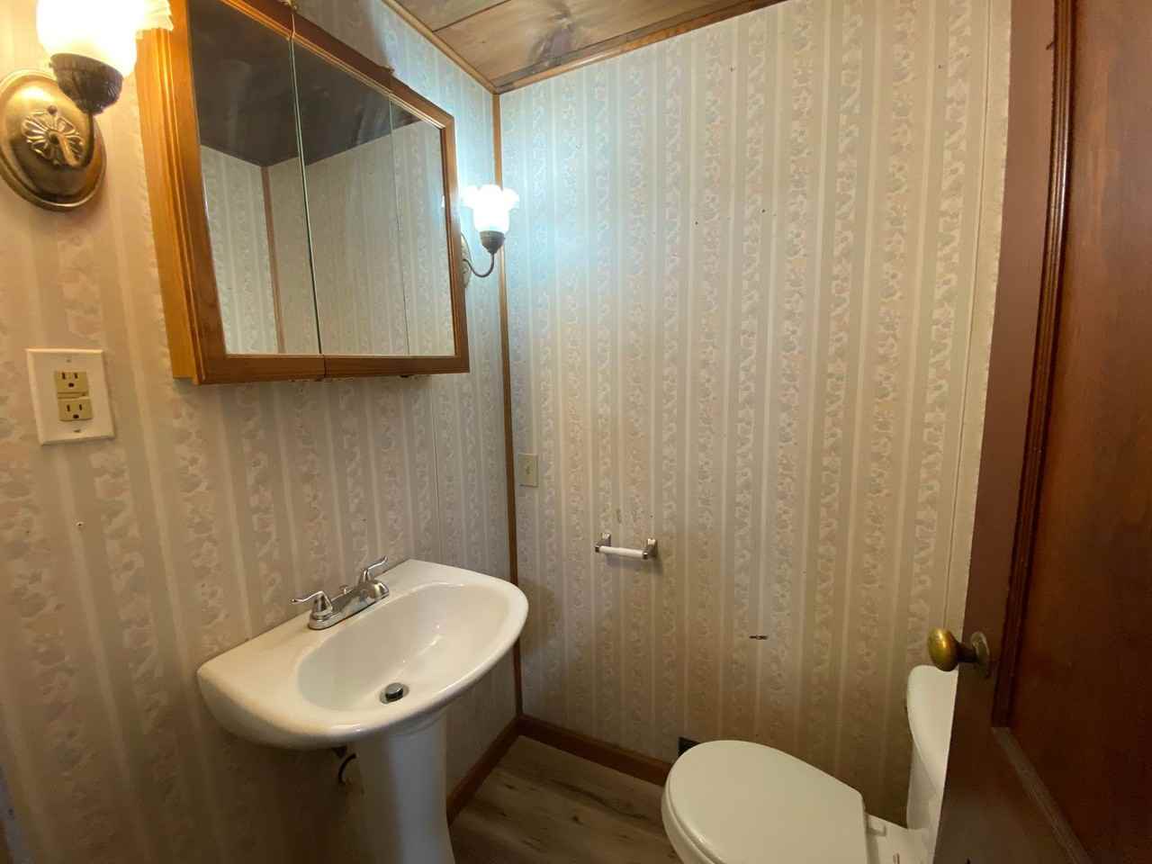 907 Battles Ave - Photo 7 of 15