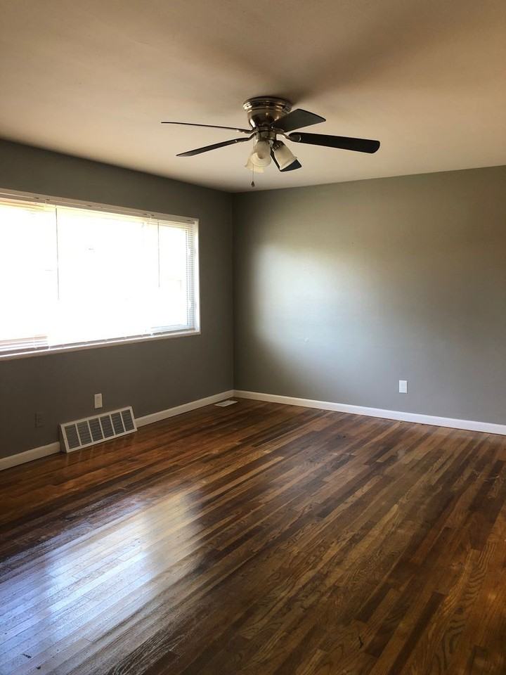 1130 Ramport Dr - Photo 6 of 15