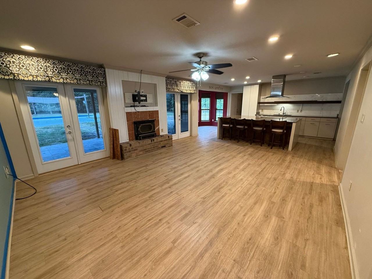 2134 Hollyhill Rd - Photo 5 of 30