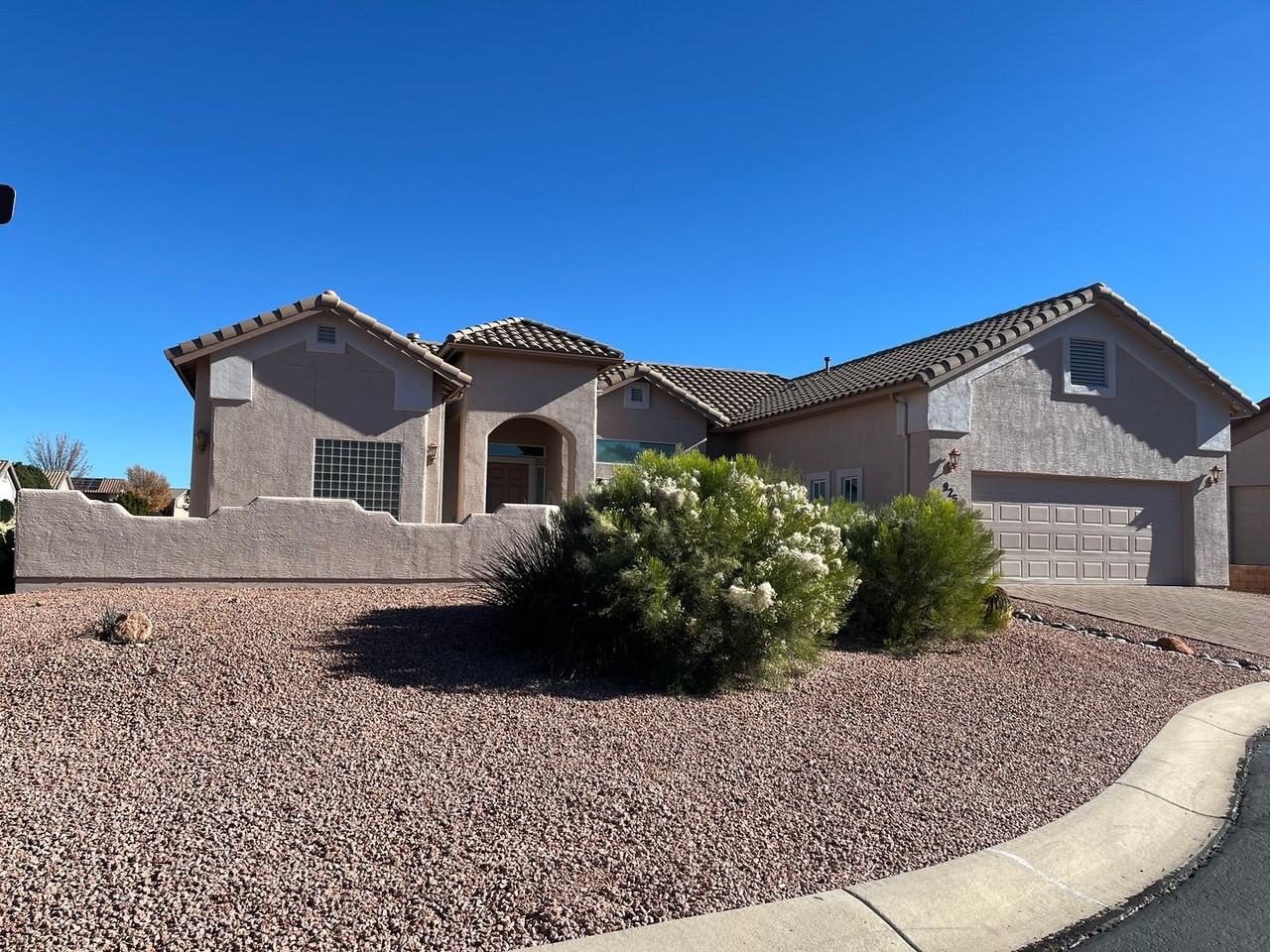 925 S Pine Ridge Ct - Photo 2 of 29