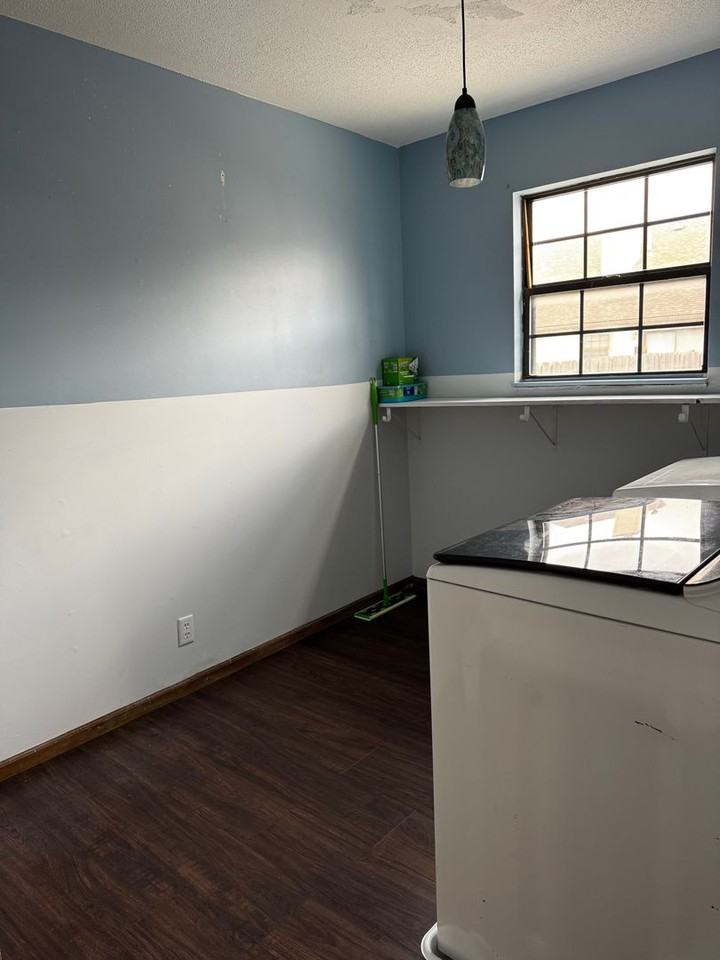 3250 N Longfellow Ct - Photo 5 of 12