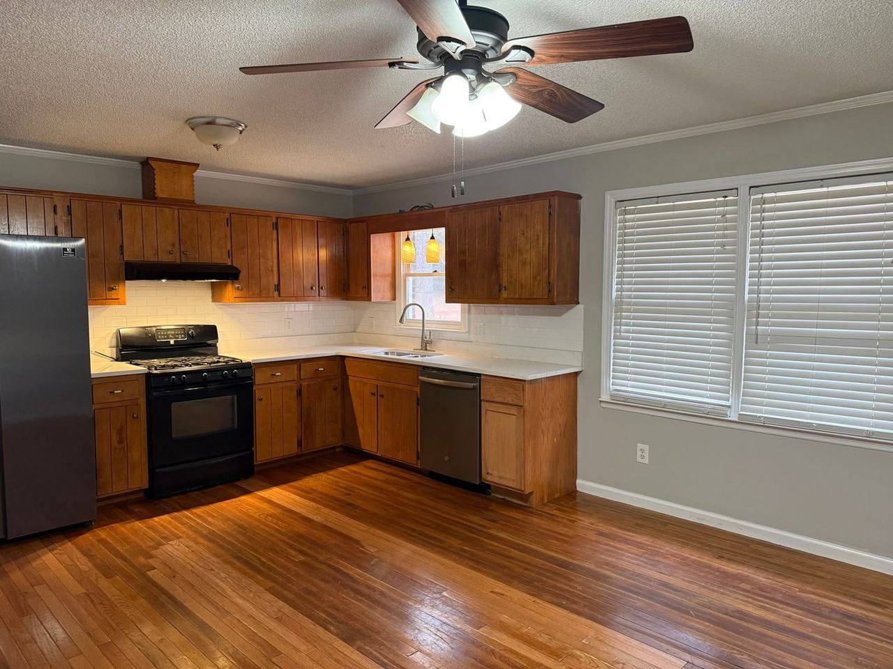 3140 Palmyra Rd - Photo 4 of 14