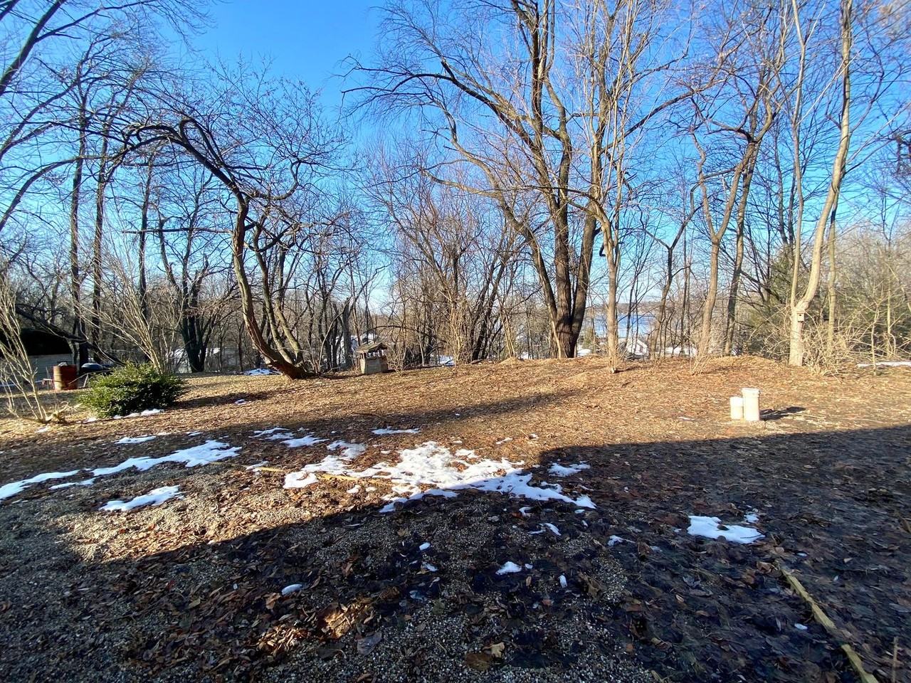 7755 Woodland Rd - Photo 2 of 14