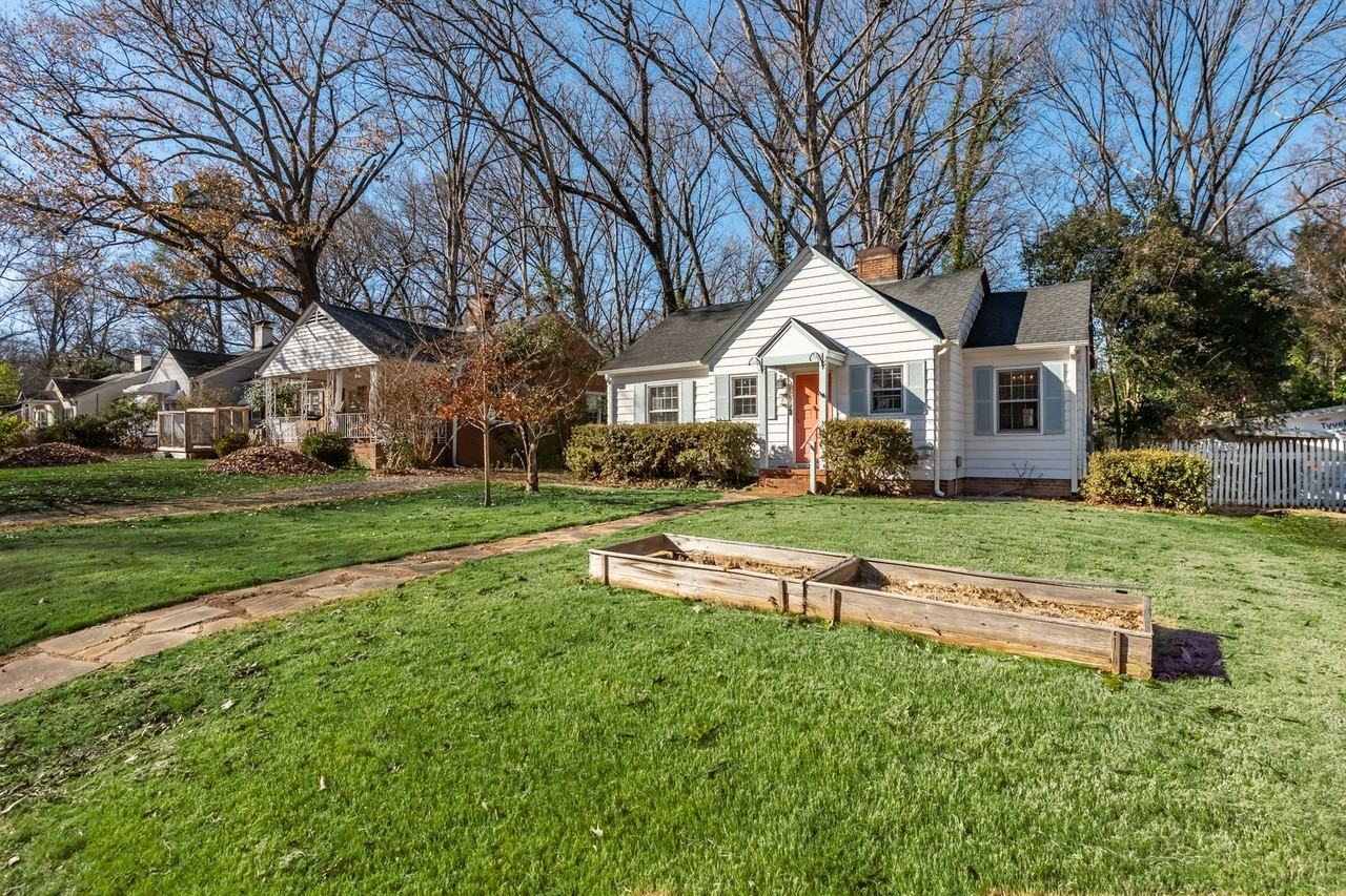 1719 Shawnee St - Photo 2 of 23