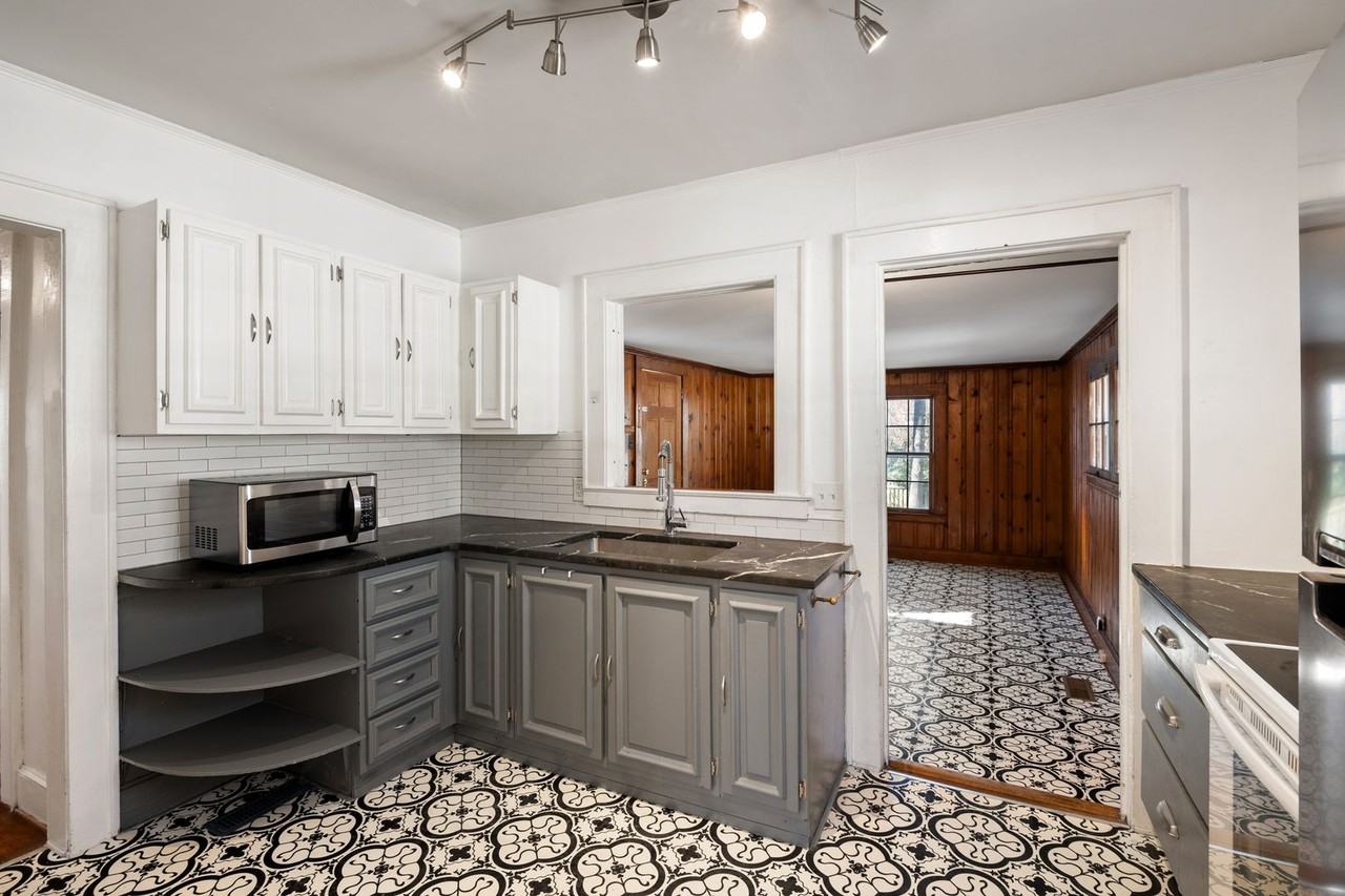 1719 Shawnee St - Photo 6 of 23