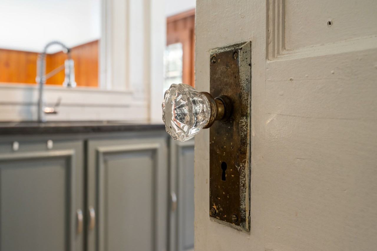 1719 Shawnee St - Photo 7 of 23