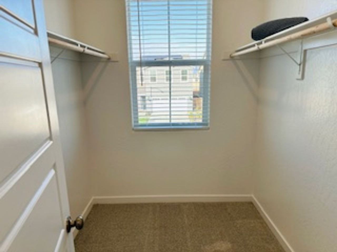 896 Plum Tree Ave - Photo 6 of 29