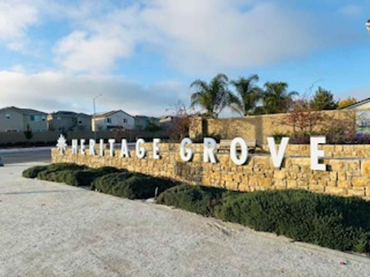 897 Plum Tree Ave - Photo 2 of 25