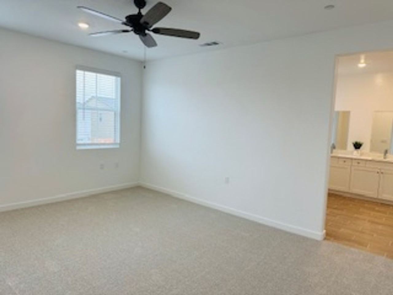 897 Plum Tree Ave - Photo 6 of 25