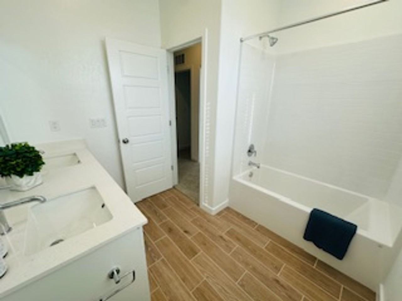 909 Plum Tree Ave - Photo 7 of 27