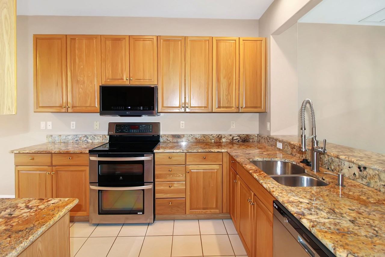 656 Back Nine Dr - Photo 3 of 20