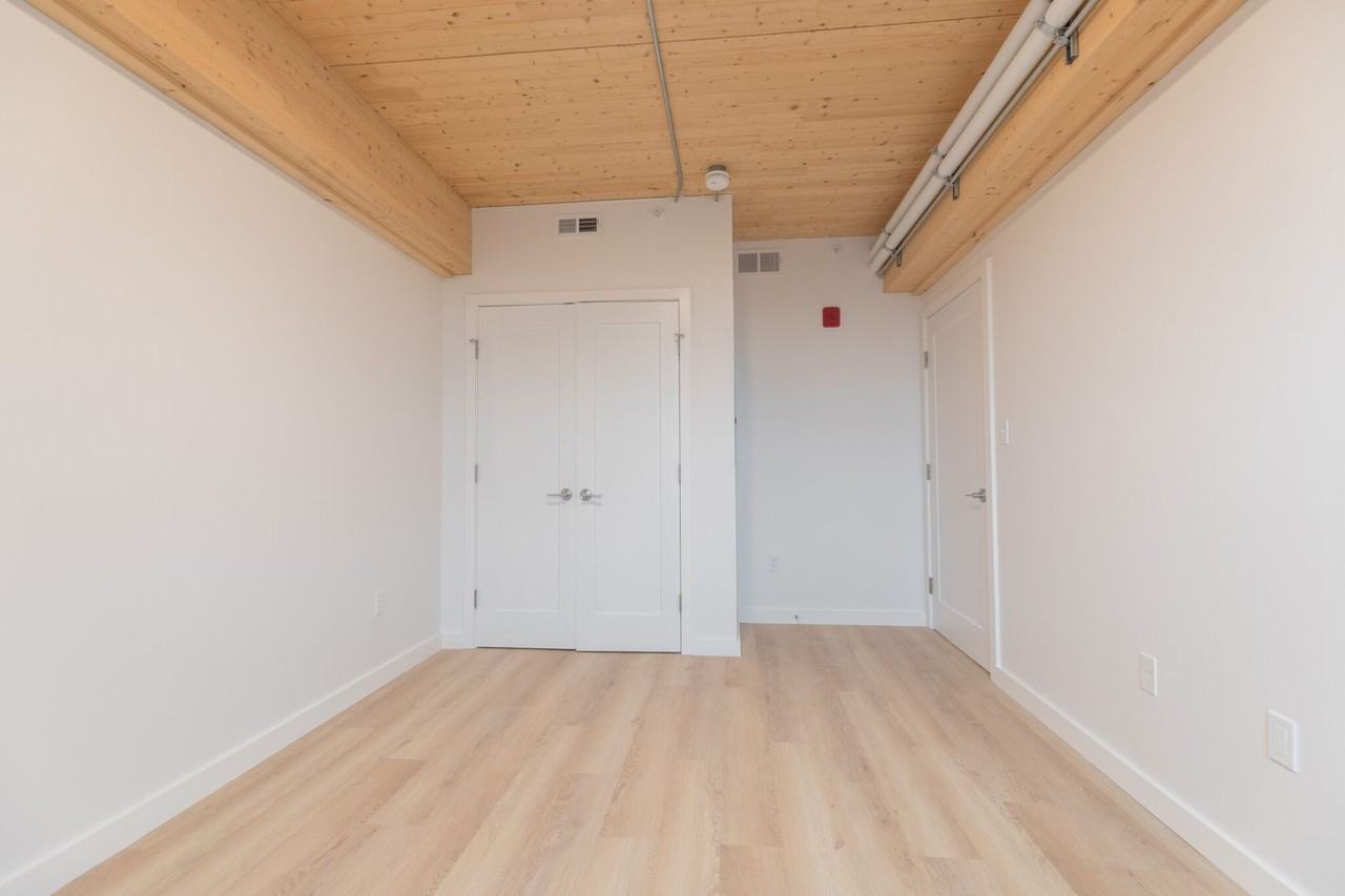 19 E Lenox St - Photo 7 of 10