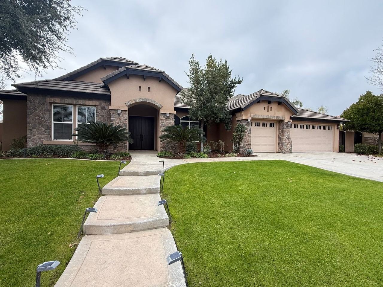 12701 Bickerstaff Dr - Photo 2 of 50