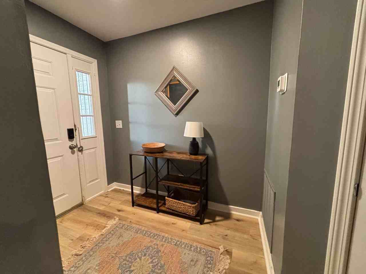 1007 Stonegate Dr - Photo 2 of 9