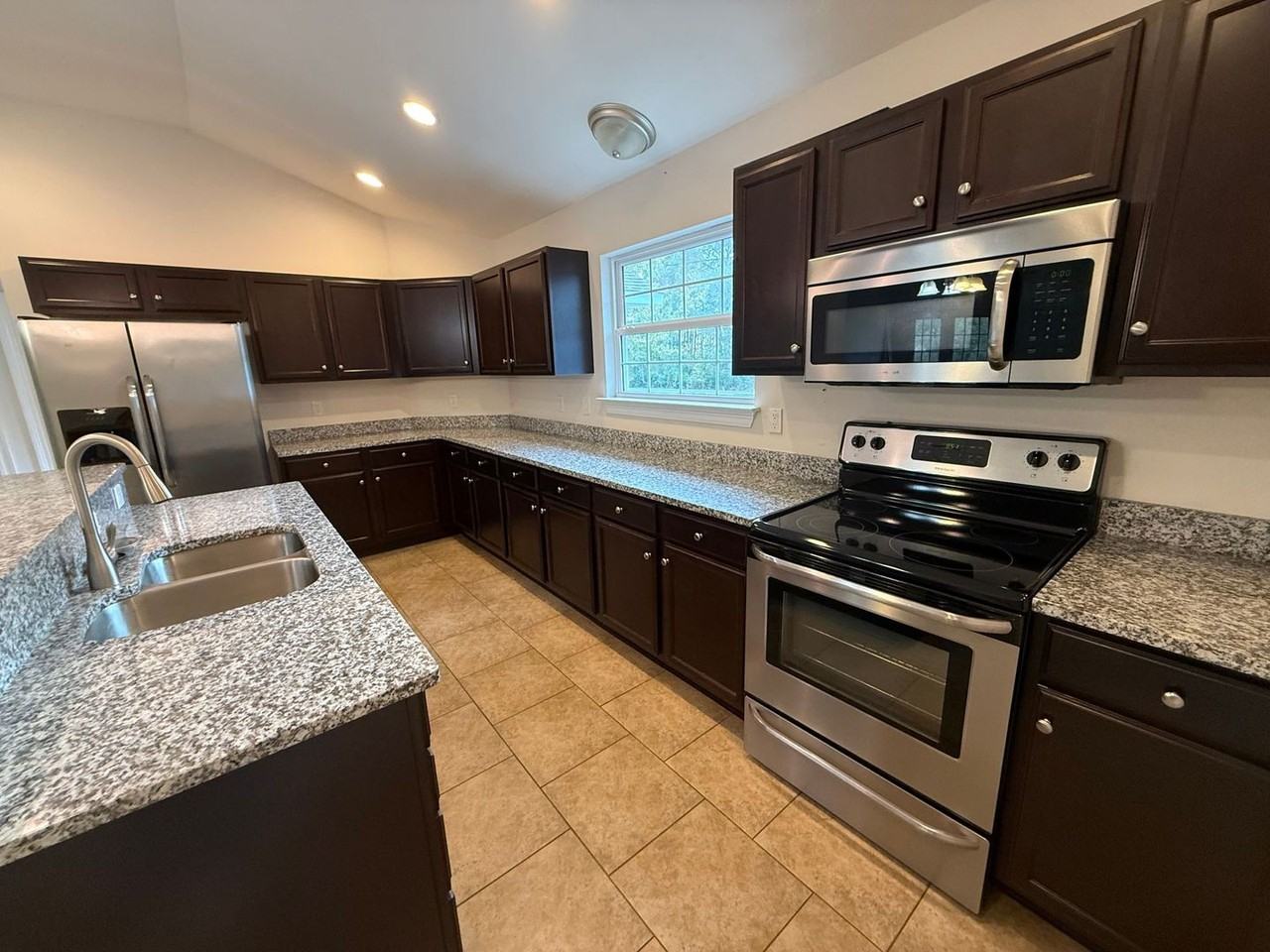 6640 Tidal Bay Dr - Photo 5 of 24