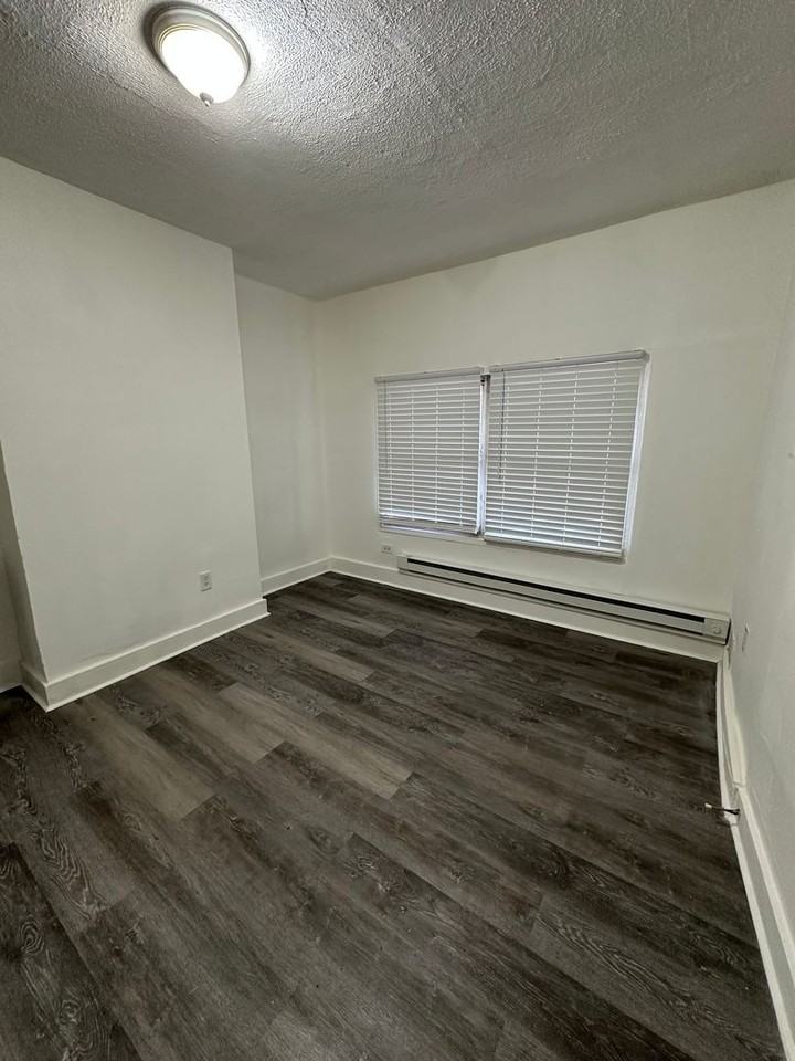 6130 Wheeler St 1st Fl - Photo 4 of 8