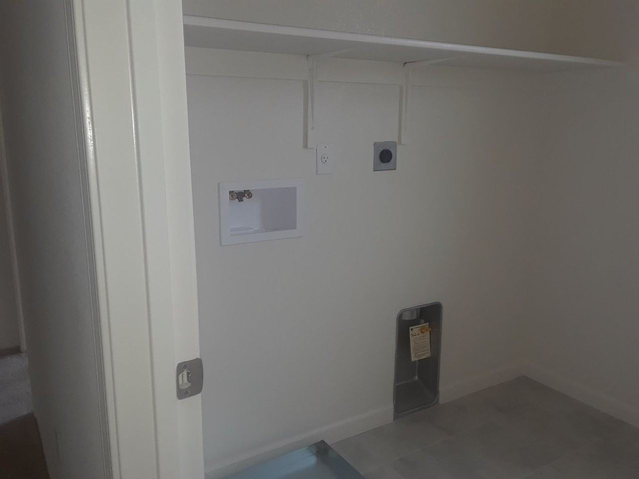 8871 Tethys Ln - Photo 5 of 17