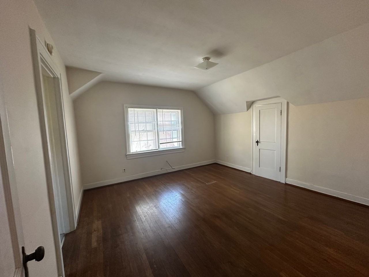 314 Langhorne Ln - Photo 5 of 11