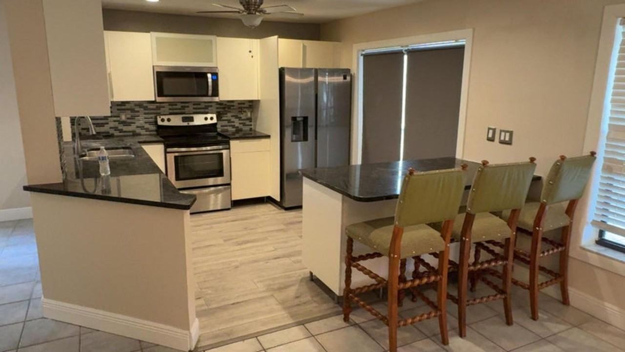 5855 Northpointe Ln - Photo 2 of 15