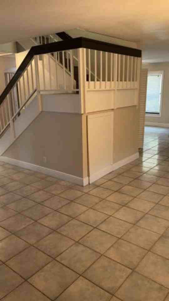 5855 Northpointe Ln - Photo 3 of 15