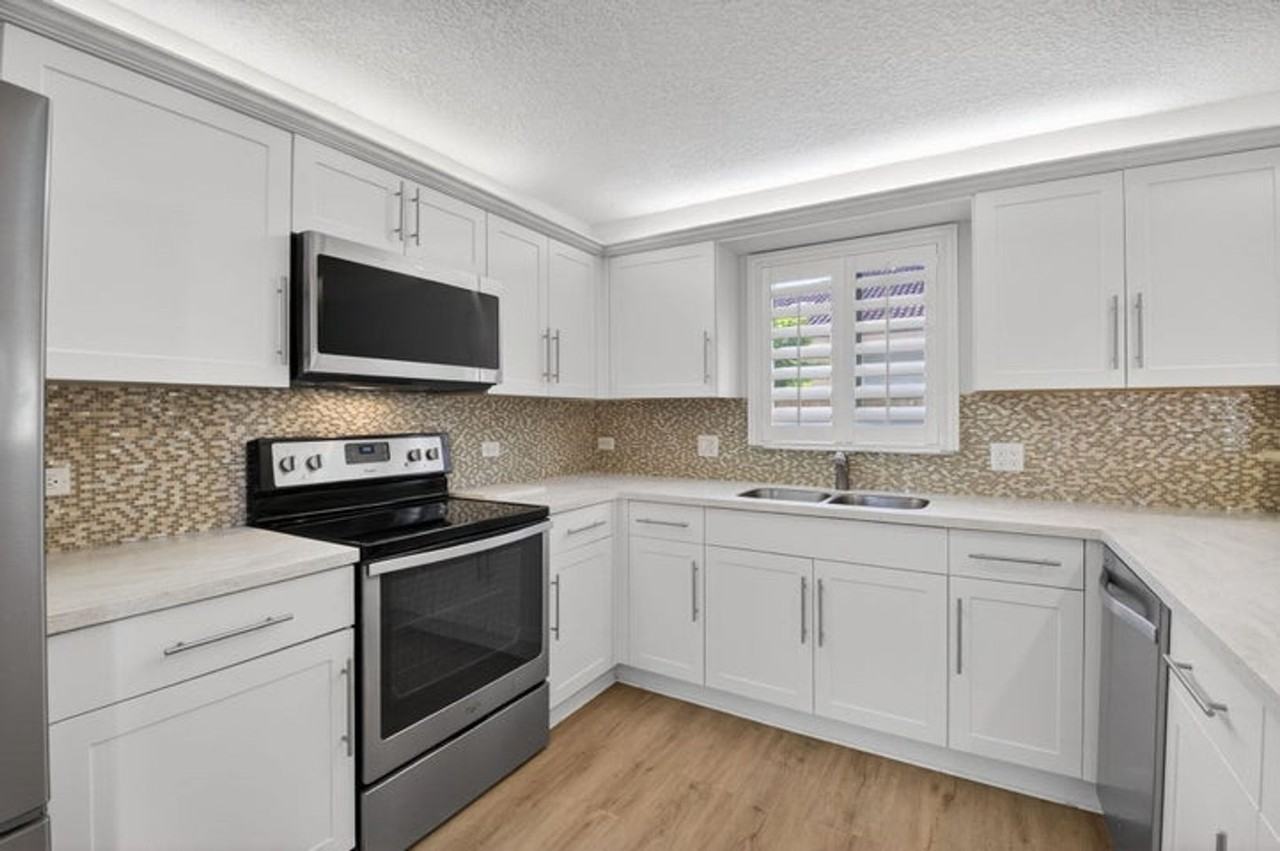 4517 4517 NW NW Fifth Avenue - Photo 4 of 19