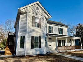 featured image of 218 College St