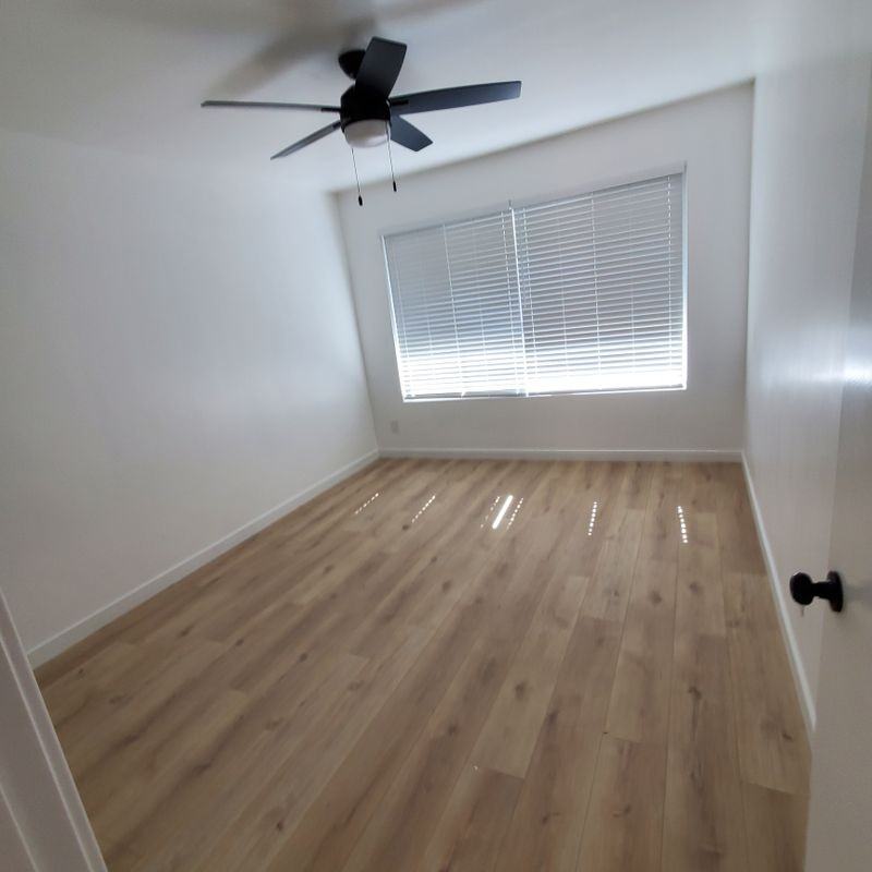 7119 Mountain View Ave - Photo 4 of 40