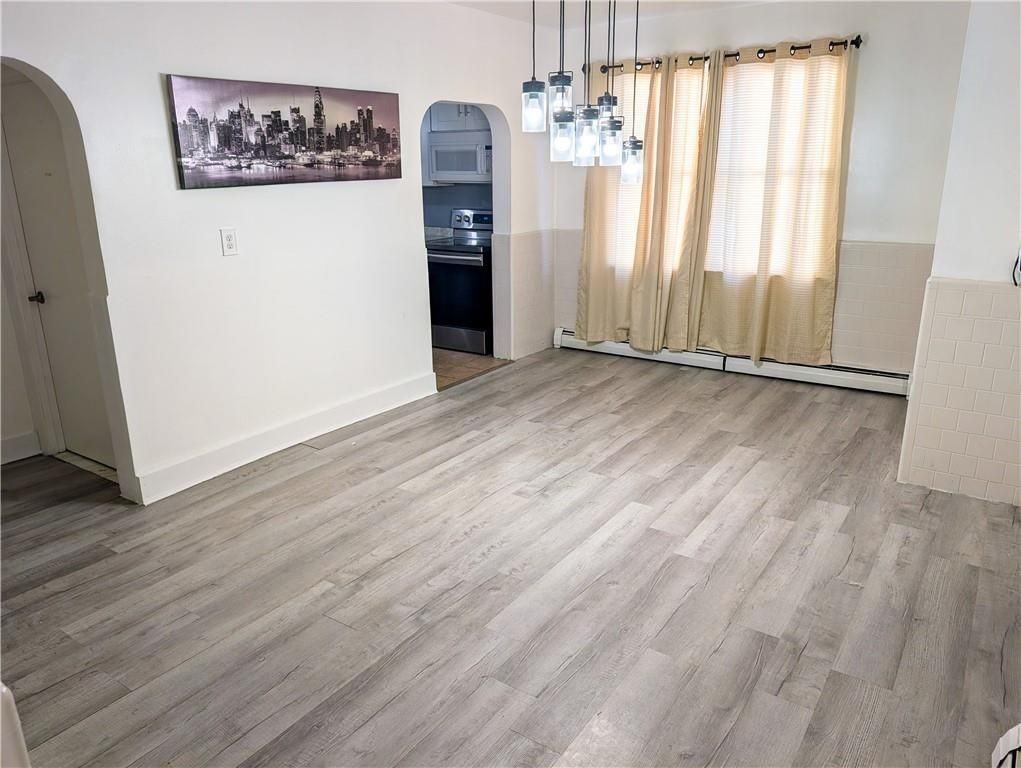 136 Chatham St - Photo 4 of 10