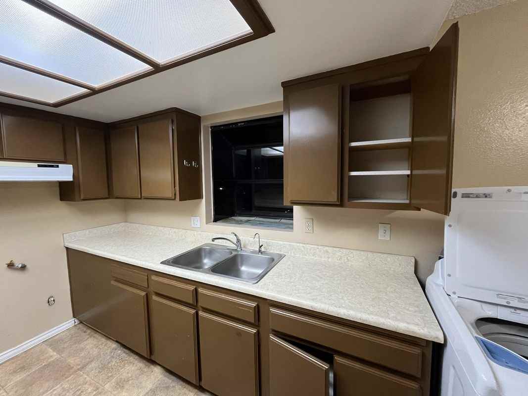 4154 W 159th St - Photo 2 of 15