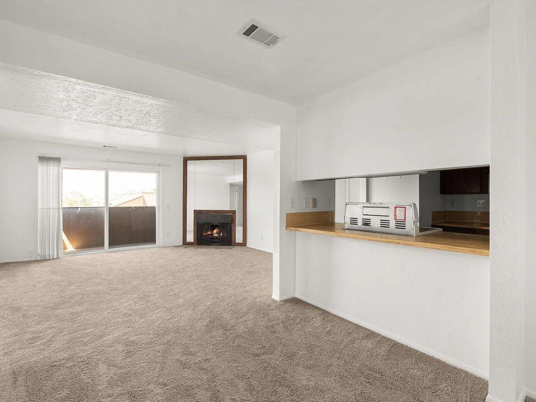 3869 Montgomery Blvd Ne - Photo 5 of 19