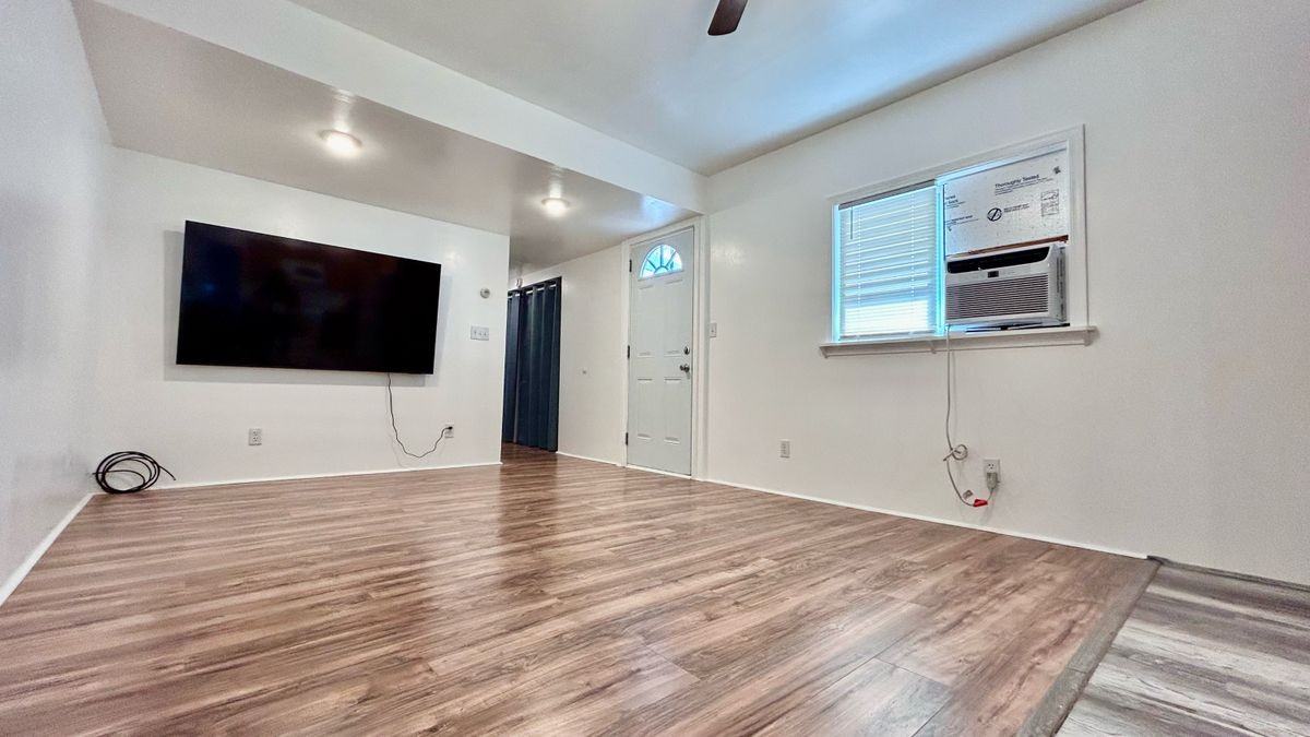 202 N Cactus Dr - Photo 2 of 15