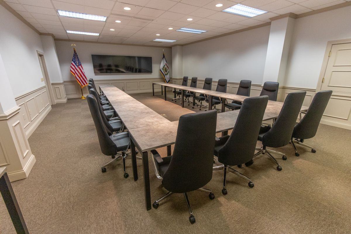 101 S Queen St - Photo 5 of 10