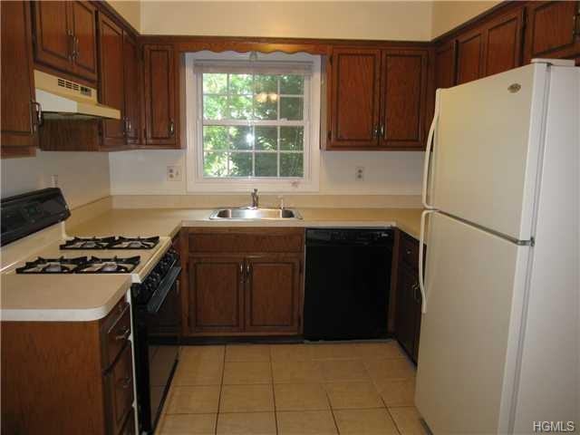 457 W Clarkstown Rd - Photo 2 of 16