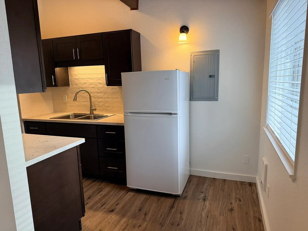 511 104th Street Court South - Photo 5 of 10