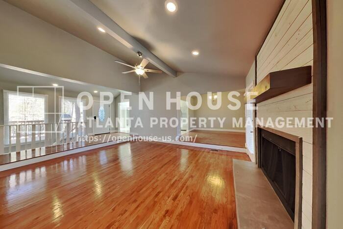 2453 Lorrie Dr - Photo 5 of 23