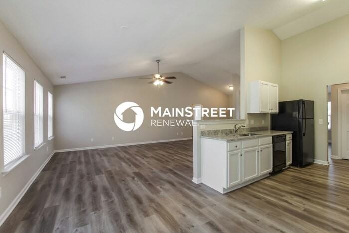 4112 Hunters Trail Dr - Photo 4 of 16