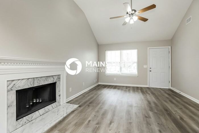 703 Lou Gehrig Cir - Photo 2 of 16